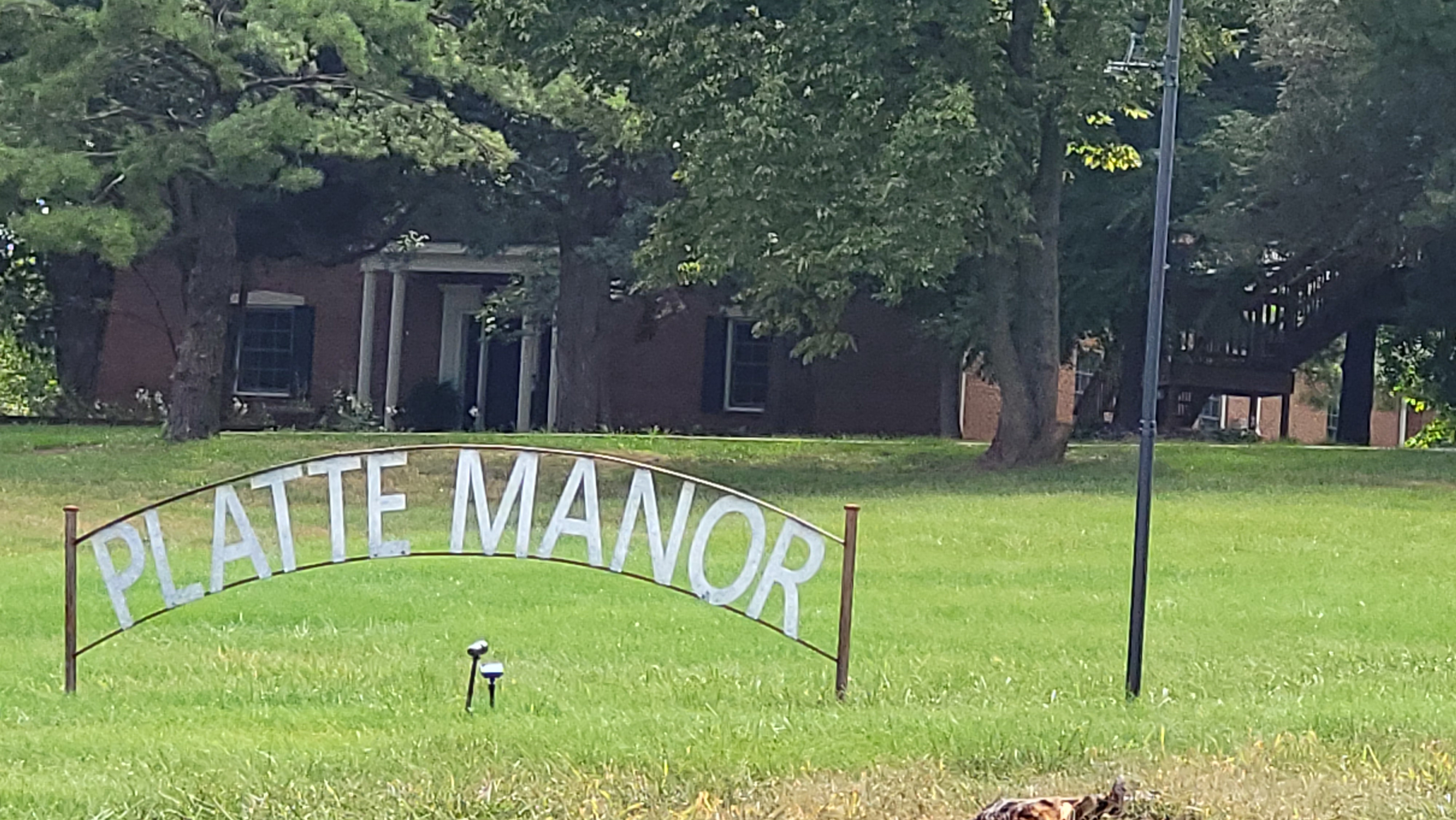 Welcome to Platte Manor